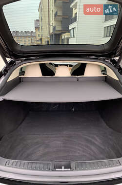 Ліфтбек Tesla Model S 2019 в 