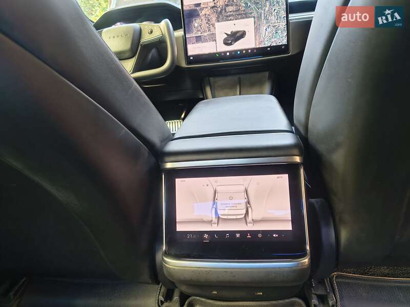 Лифтбек Tesla Model S 2021 в Фастове