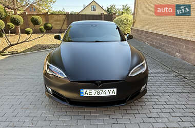 Ліфтбек Tesla Model S 2015 в 