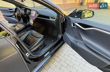 Ліфтбек Tesla Model S 2015 в 