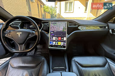 Ліфтбек Tesla Model S 2015 в 