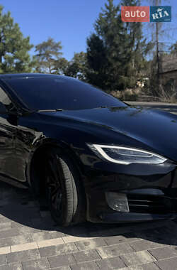 Tesla Model S 2016