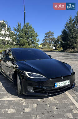 Лифтбек Tesla Model S 2016 в 