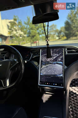 Лифтбек Tesla Model S 2016 в 