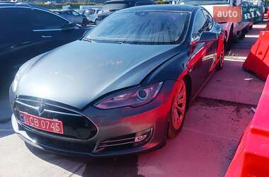 Tesla Model S 2013