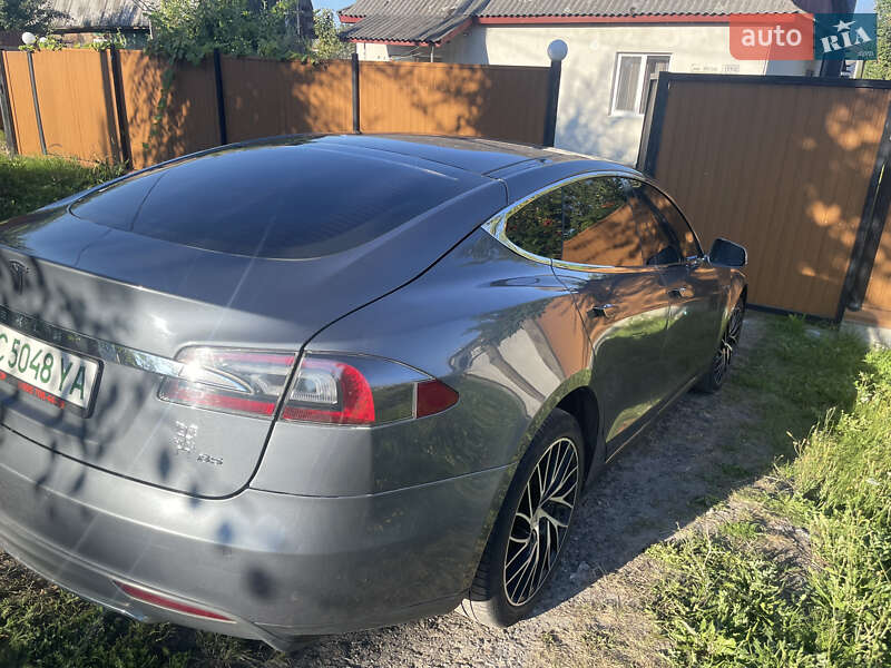 Лифтбек Tesla Model S 2013 в Ковеле