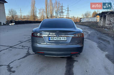 Лифтбек Tesla Model S 2014 в 