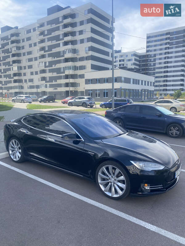 Ліфтбек Tesla Model S 2013 в Харкові