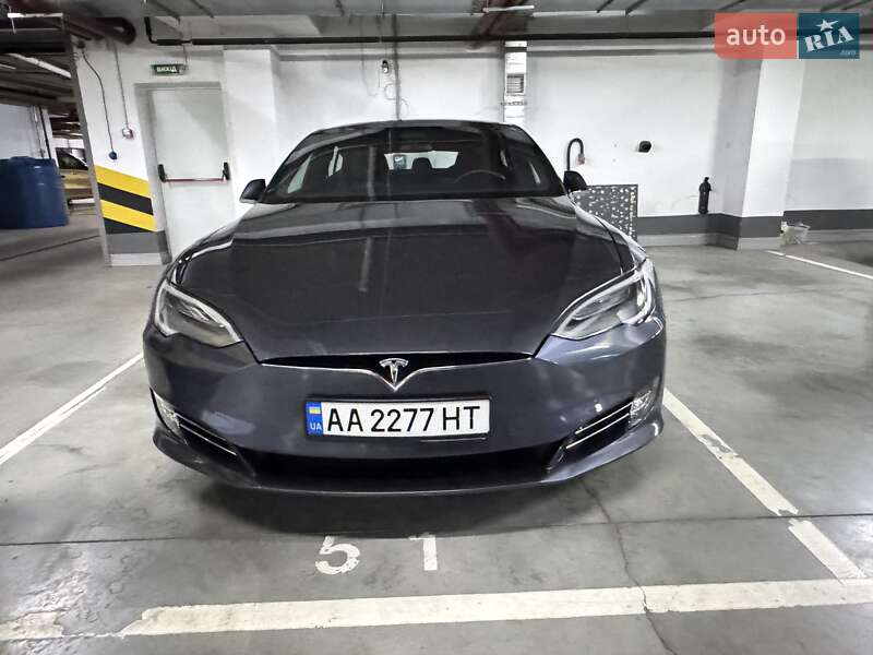 Ліфтбек Tesla Model S 2018 в Києві