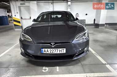 Ліфтбек Tesla Model S 2018 в 