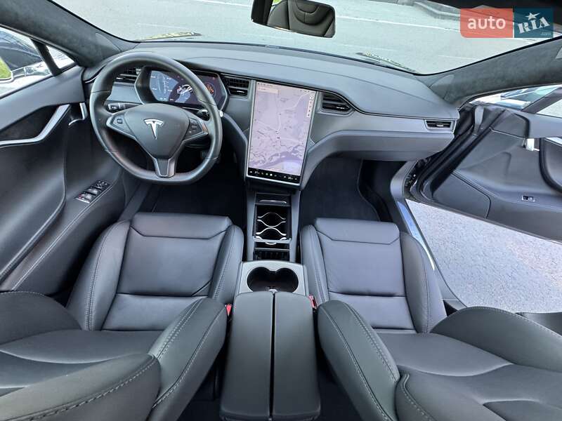 Ліфтбек Tesla Model S 2018 в Києві