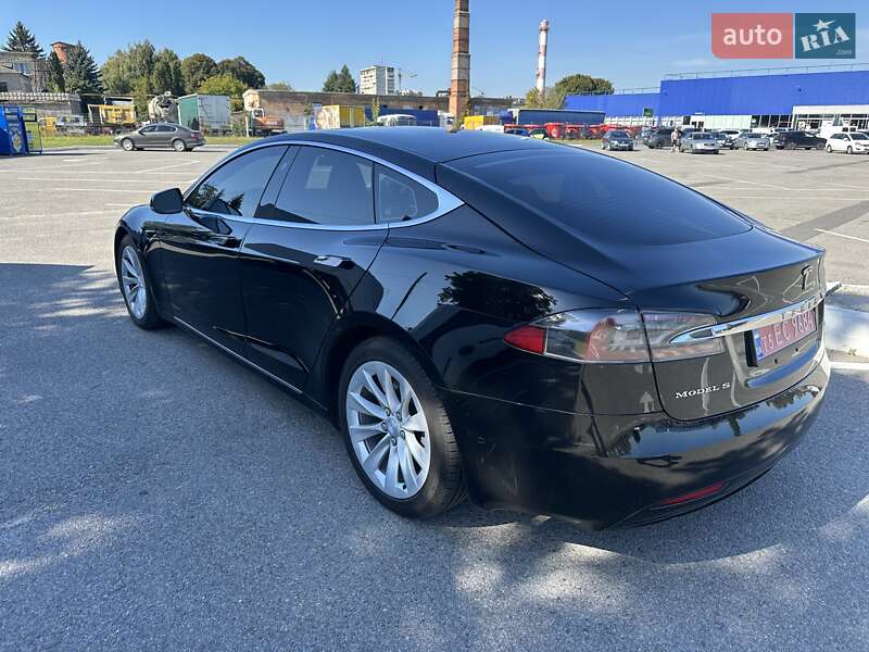 Лифтбек Tesla Model S 2017 в Житомире