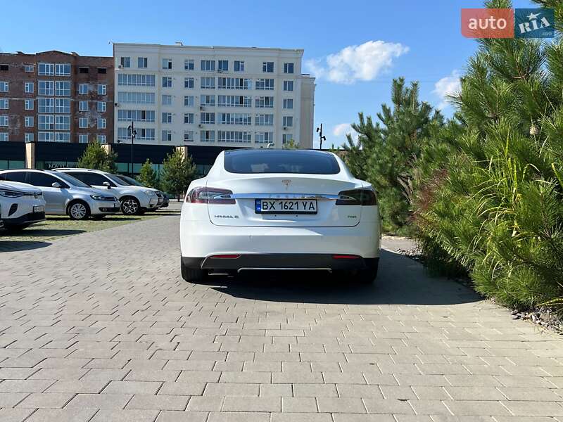Лифтбек Tesla Model S 2016 в Хмельницком фото 8 Лифтбек Tesla Model S 2016 в Хмельницком