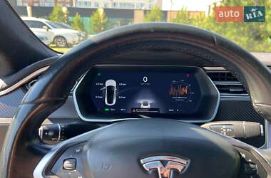 Лифтбек Tesla Model S 2016 в 