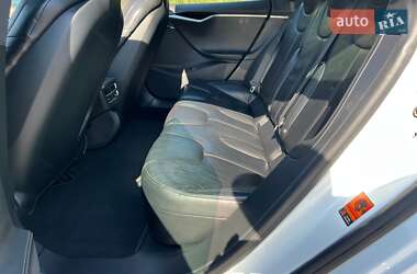 Лифтбек Tesla Model S 2016 в 