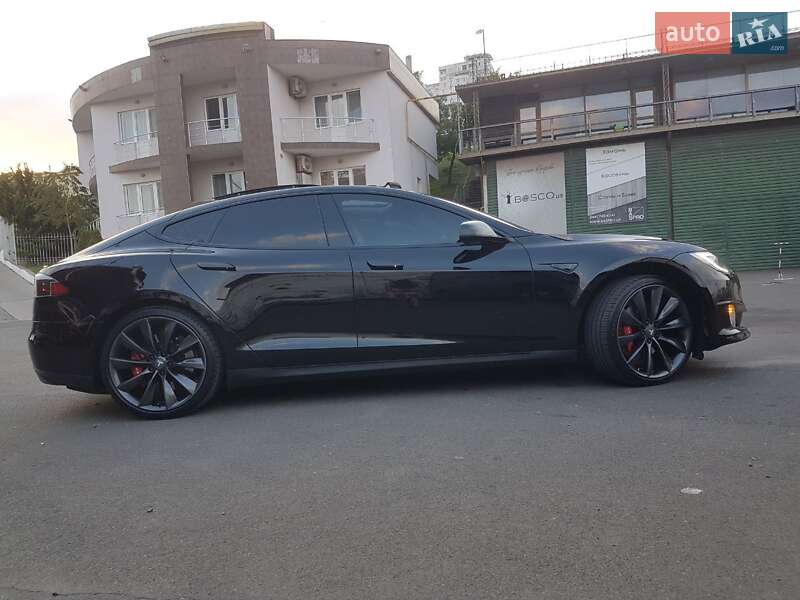 Лифтбек Tesla Model S 2013 в Одессе