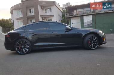 Ліфтбек Tesla Model S 2013 в 