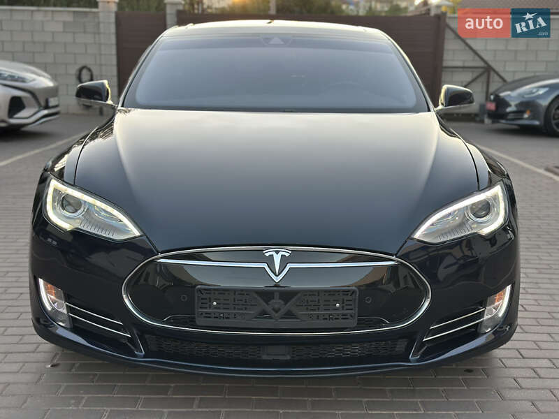 Ліфтбек Tesla Model S 2015 в Одесі