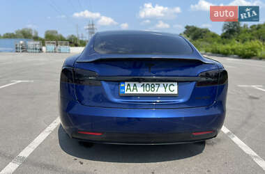 Ліфтбек Tesla Model S 2019 в 