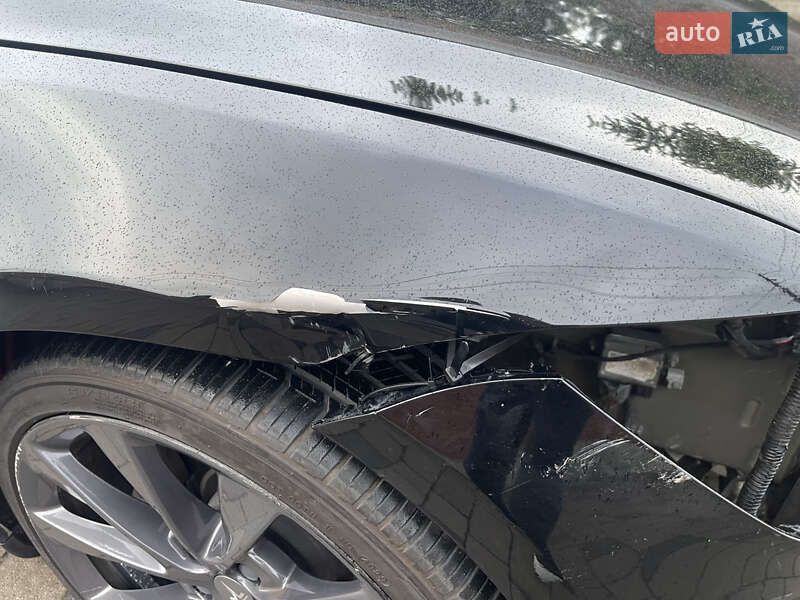 Лифтбек Tesla Model S 2018 в Львове