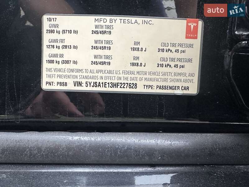 Лифтбек Tesla Model S 2017 в Житомире