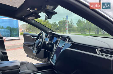 Лифтбек Tesla Model S 2017 в 
