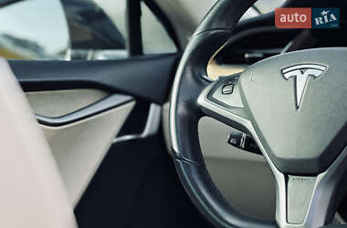 Лифтбек Tesla Model S 2018 в 