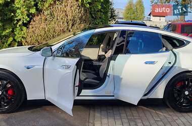 Ліфтбек Tesla Model S 2013 в 