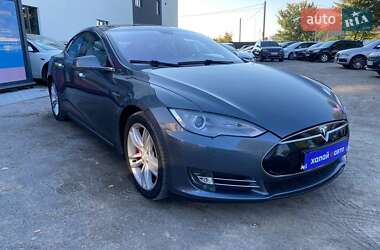 Лифтбек Tesla Model S 2014 в 