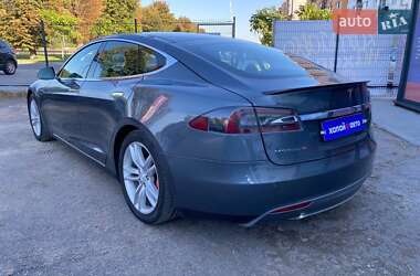 Лифтбек Tesla Model S 2014 в 