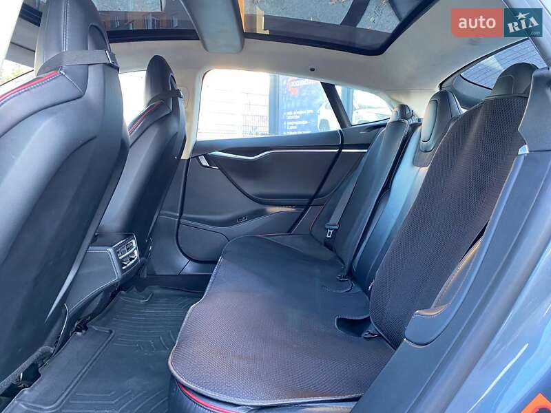 Ліфтбек Tesla Model S 2014 в Вінниці