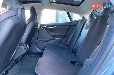 Лифтбек Tesla Model S 2014 в 