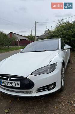 Tesla Model S 2014