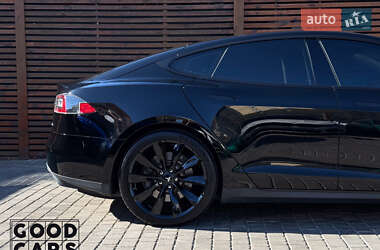 Ліфтбек Tesla Model S 2013 в 