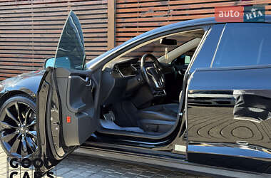 Ліфтбек Tesla Model S 2013 в 