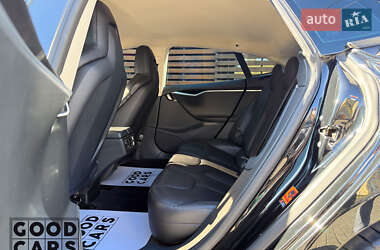 Ліфтбек Tesla Model S 2013 в 