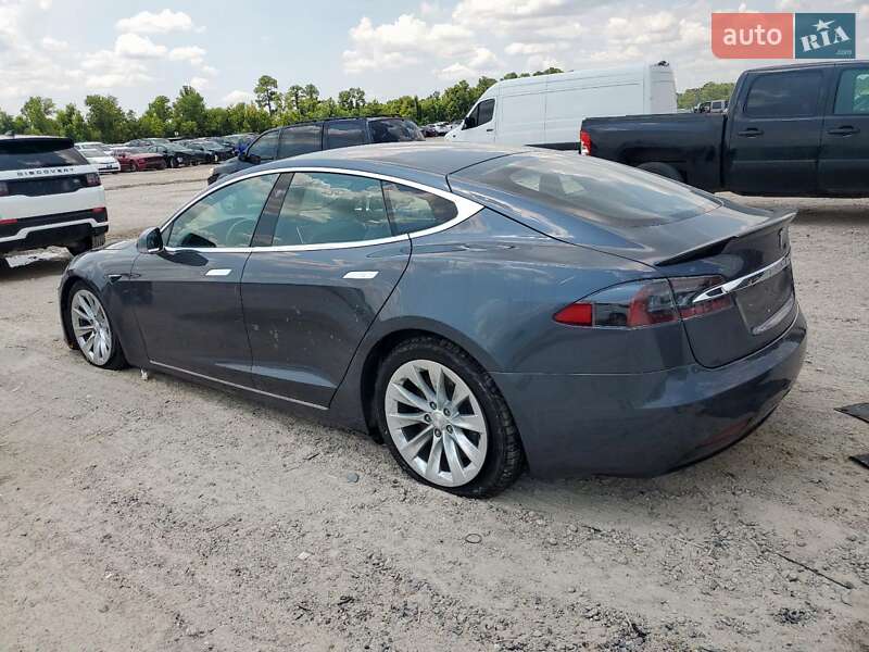 Лифтбек Tesla Model S 2016 в Хмельницком
