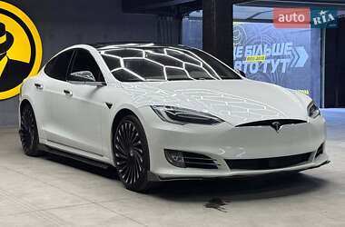 Tesla Model S 2016
