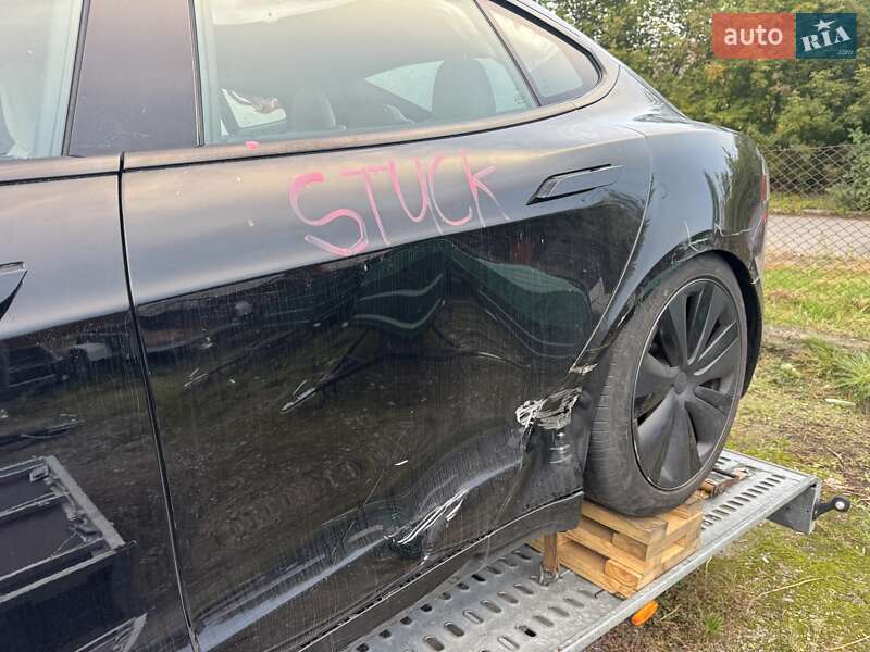 Лифтбек Tesla Model S 2022 в Ровно