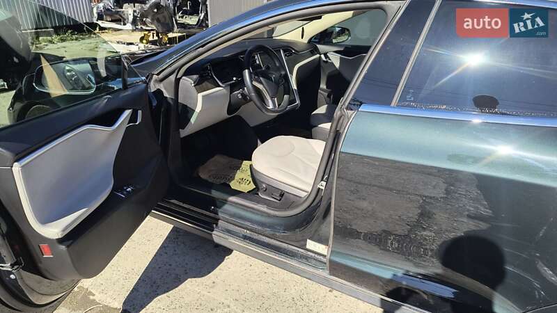 Ліфтбек Tesla Model S 2012 в Львові