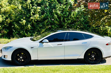 Ліфтбек Tesla Model S 2013 в 