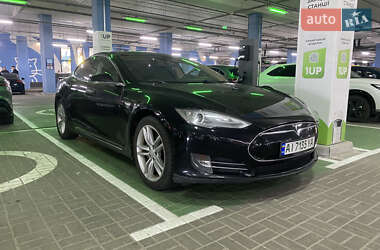 Tesla Model S 2014
