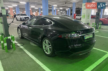 Ліфтбек Tesla Model S 2014 в 