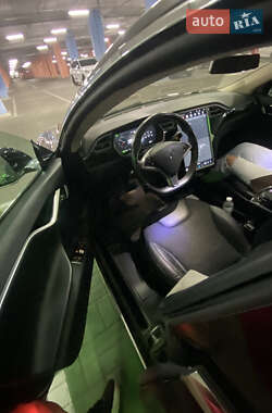 Ліфтбек Tesla Model S 2014 в 