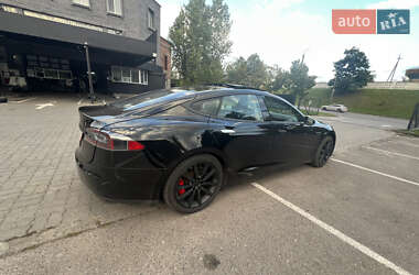 Лифтбек Tesla Model S 2013 в 
