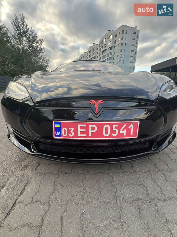 Ліфтбек Tesla Model S 2013 в Луцьку