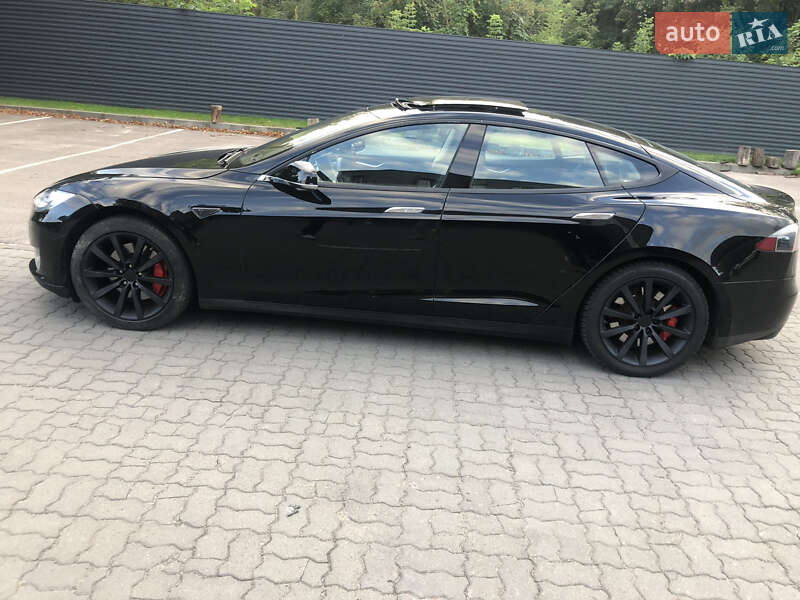 Ліфтбек Tesla Model S 2013 в Луцьку
