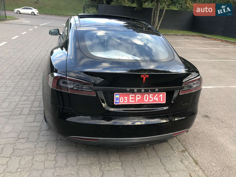 Ліфтбек Tesla Model S 2013 в Луцьку