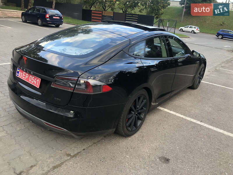 Ліфтбек Tesla Model S 2013 в Луцьку