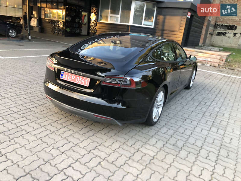 Ліфтбек Tesla Model S 2013 в Луцьку
